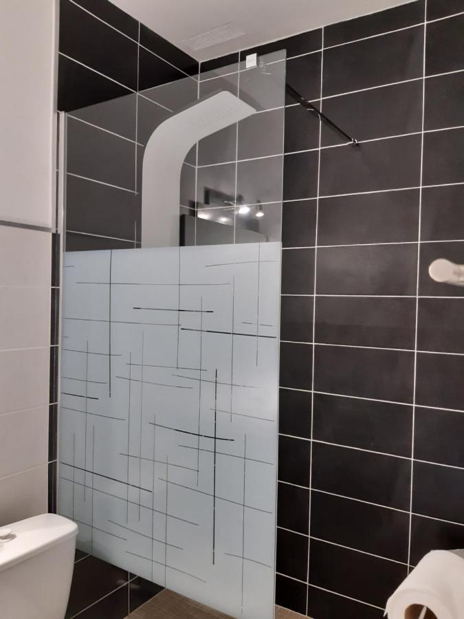 Logis Hotel Le Relais Du Serre Дьёлефи Экстерьер фото