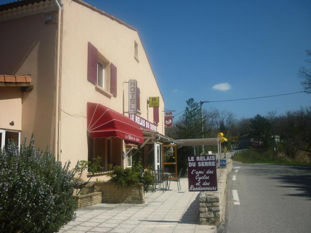 Logis Hotel Le Relais Du Serre Дьёлефи Экстерьер фото